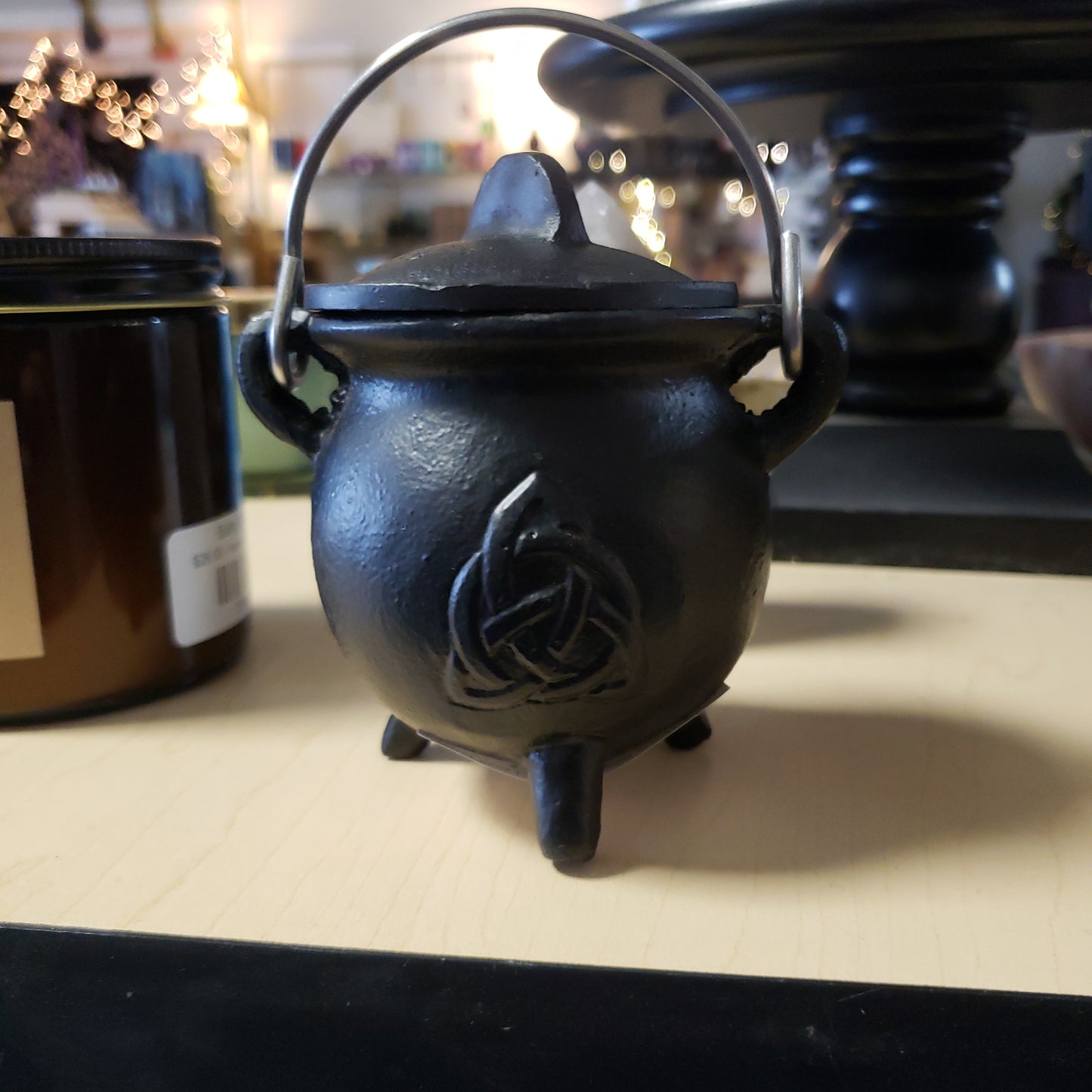 Cast Iron Cauldron with Lid