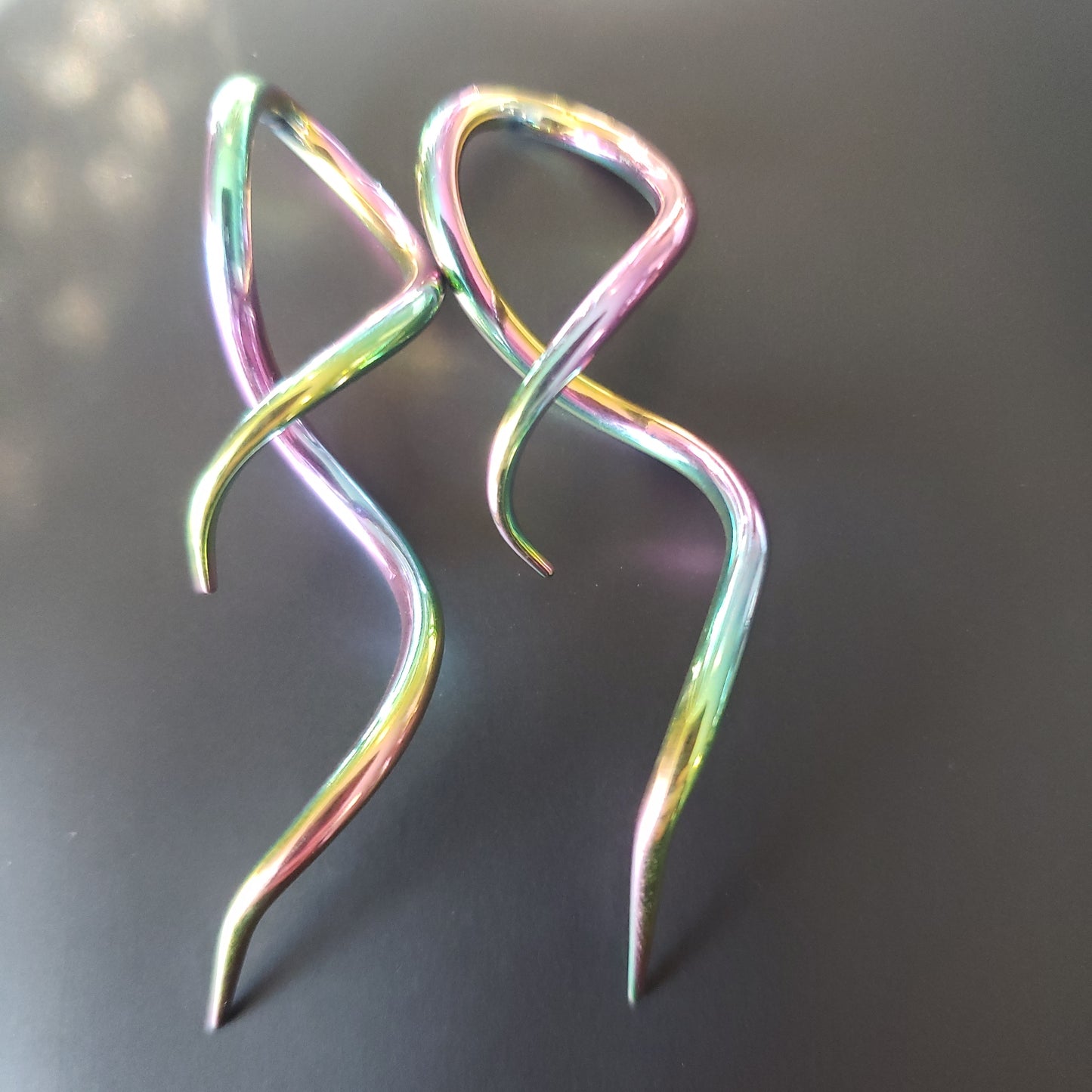 Rainbow PVD plated twisted taper w/ uneven ends